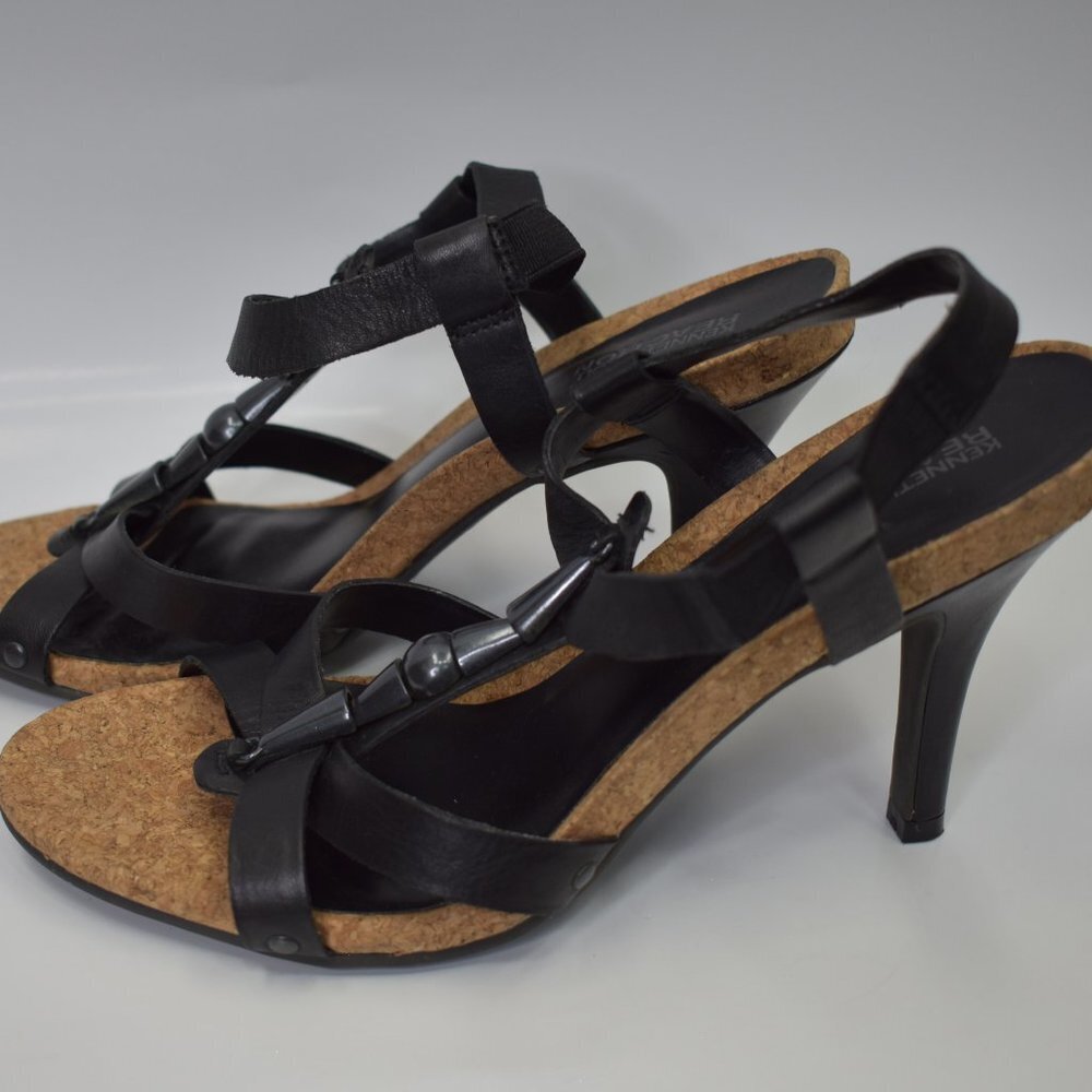 Kenneth Cole REACTION‎ Women's Know Best T-Strap Sandal SZ 8M